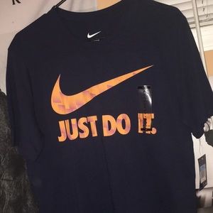 Nike Shirt Size M
